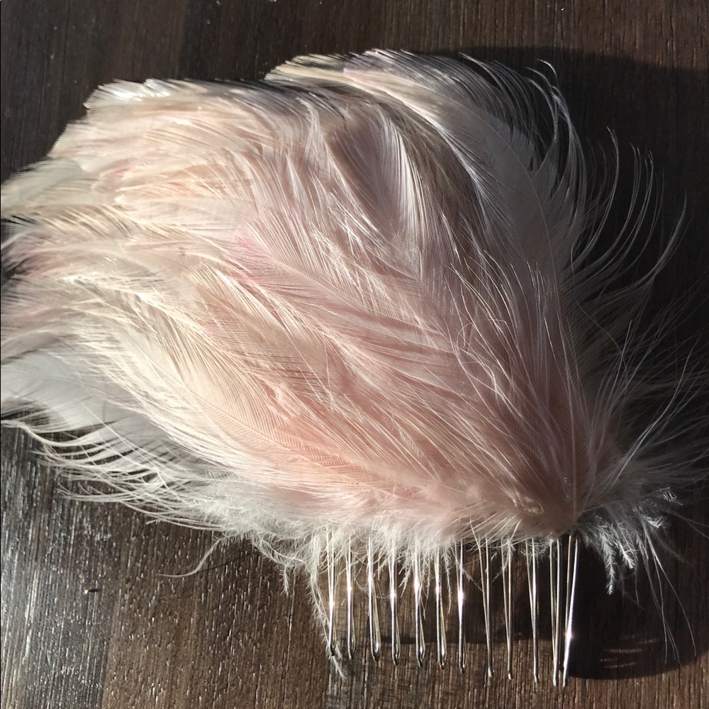 Enchanted Atelier blush feather hair comb